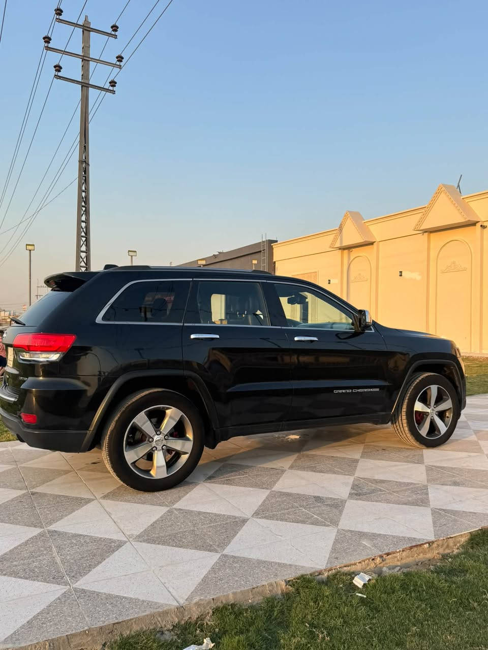 للبيع او المراوس
للأستفسار / *********** 
#السعر160 
جيب 2014 لمتدد 
بنوراما 
داخل جلد كهربائي 
محرك ٣٦٠٠
تبريد ثلج 
صدر جديد
تخم تاير 
شاشه كبيرة 
كشن هيتر وتبريد 
دركة هيتر
دمام صوت 
رقم بغداد 
ماشيه 127m
حادث جامرلغ وبنيد مبدلات بلادي نفس اللون وبيهه باب السايق كلير امريكا 
صور الحادث ب المنشور

مكان السياره ديالى بعقوبة
