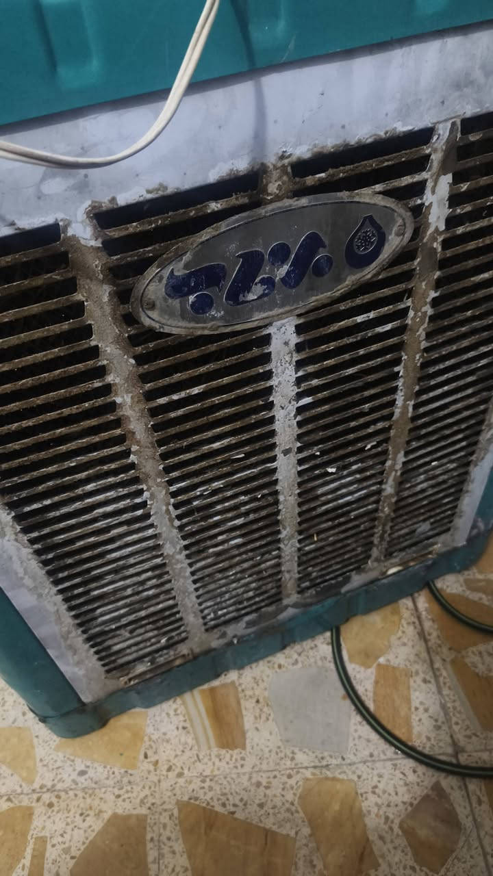 للبيع اخو جديد كلش نضيفات مبرده نوع برفاب الباب الاول بروده تخبل 175 حجم جبير و ثلاجه 200 وبيها مجال قليل و ميز 45 مكاني مشتل ***********
