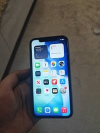 آيفون 11 • كاميرا مزدوجة • بطارية ضعيفة