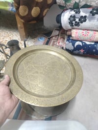 اغراض نحاس للبيع مكاني بغداد قيم ونطيني سعرك وبلعافيه عليكم