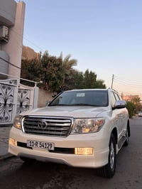 لاندكروز 2011 ستينيه اصل8 سلندر فول السياره خليجي كامله بدون نقص تخم ت...