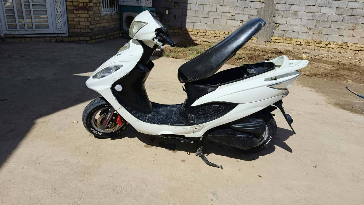 سلام عليكم  شباب درا جة  مديل 15 نضيفه درجة  وحلوه درجة  شلعه فول سعر خاص نتصل عله، قم ***********
