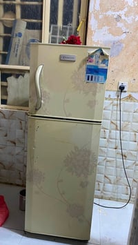 ثلاجه شغاله • نظيفه