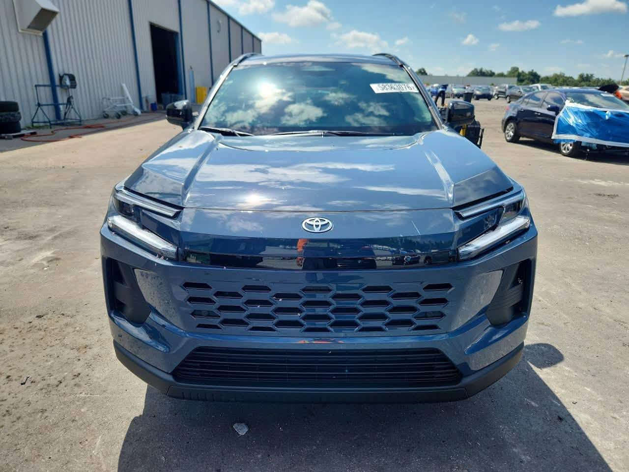 🚗 2026 TOYOTA RAV4 XLE PREMIUM
🛠️ الضرر: موضح في الصور
📏 عداد المسافه 200 مايل (فعلي)
📋 حالة السيارة: تشتغل (Run and Drive)
🔧 حجم المحرك: 2.5 – 4 سلندر (هايبرد)
🔍 رقم الشاصي: 2T36DRBVXTC007521

📍 موقع السياره : نهايه العاشر توصل حره 
للستفسار الاتصال ***********

نص مكتوب في الصور:
- 58363076
