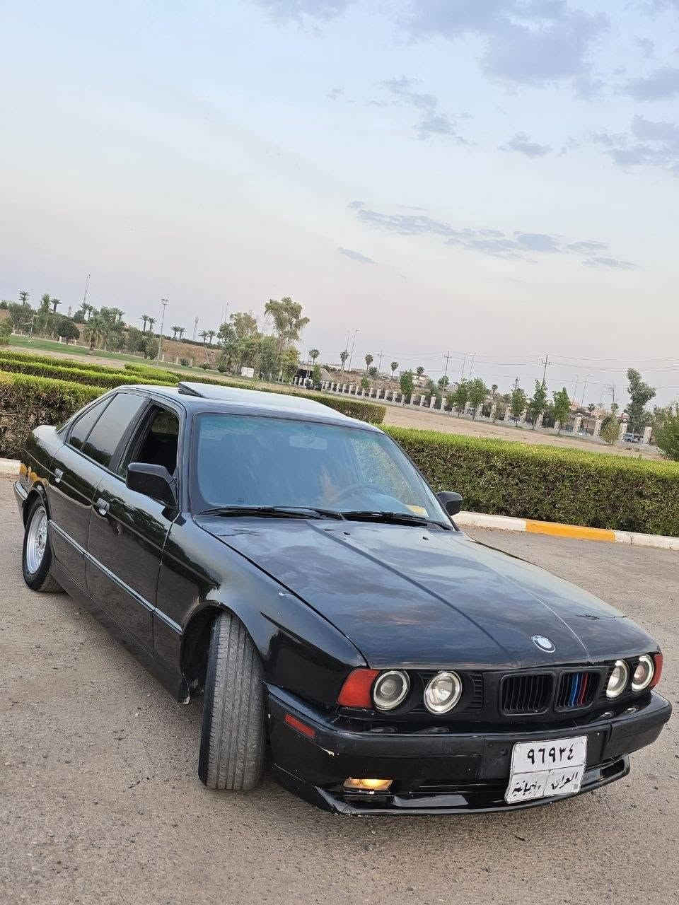 بيم دةبليو بؤفرؤشتن موديل 1991 مةكينة 25ي كةپسي گير حادي سلايت جام كارةبايي جةمپةكي پيشي هةية 700$ غرامةي لةسةرة سحري تةنها 40$ وةرةقةو كةمةك مةحامةلة تةحويل غرامة وةرگةران بةشةرت شوين هةولير.ز.م.*********** أربيل, العراق
