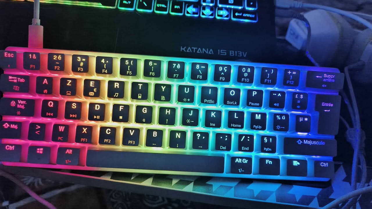 کیبۆرد گەیمینگ rgb

سەوتێکی زۆر خۆشی هەیە

⌨️🔥 STOGA MK22 GAMING KEYBOARD 🔥⌨️
━━━━━━━━━━━━━━━━━━
سویچ بڕاون
ۆشی هەیە
🎮 Gaming Mechanical Keyboard
🌈 RGB Backlight ✨
⚡ خێرا و وەڵامدانەوەی باش بۆ Gaming
🎯 دیزاینی تایبەت و جوان
🎵 Media Control Keys
💻 گونجاو بۆ PC & Gaming Setup

🔥 MK22 — شێواز + Performance لە یەک کیبۆرددا!

📦 نوێ و پاک
📩 بۆ نرخ و داواکاری پەیام بنێرە

━━━━━━━━━━━━━━━━━━
🎮 Level Up Your Setup 🎮
━━━━━━━━━━━━━━━━━━ شمشمل, السليمانية

نص مكتوب في الصور:
- STOGA MK22 MECHANICAL KEYBOARD BUILT FOR GAMERS Mechanical Switches Fast & Durable RGB Backlight 16.8 Million Colors Compact Design Space Saving Multimedia Keys Quick Control USB Wired Stable Connection SMOOTH FAST & PRECISE KATANA 15 B13V RGB BACKLIGHT 16.8 MILLION COLORS MECHANICAL SWITCHES FAST & DURABLE HIGH QUALITY BUILD STRONG & STYLISH MULTIMEDIA KEYS QUICK CONTROL COMPACT SIZE MORE SPACE, MORE FOCUS GREEN SWITCH