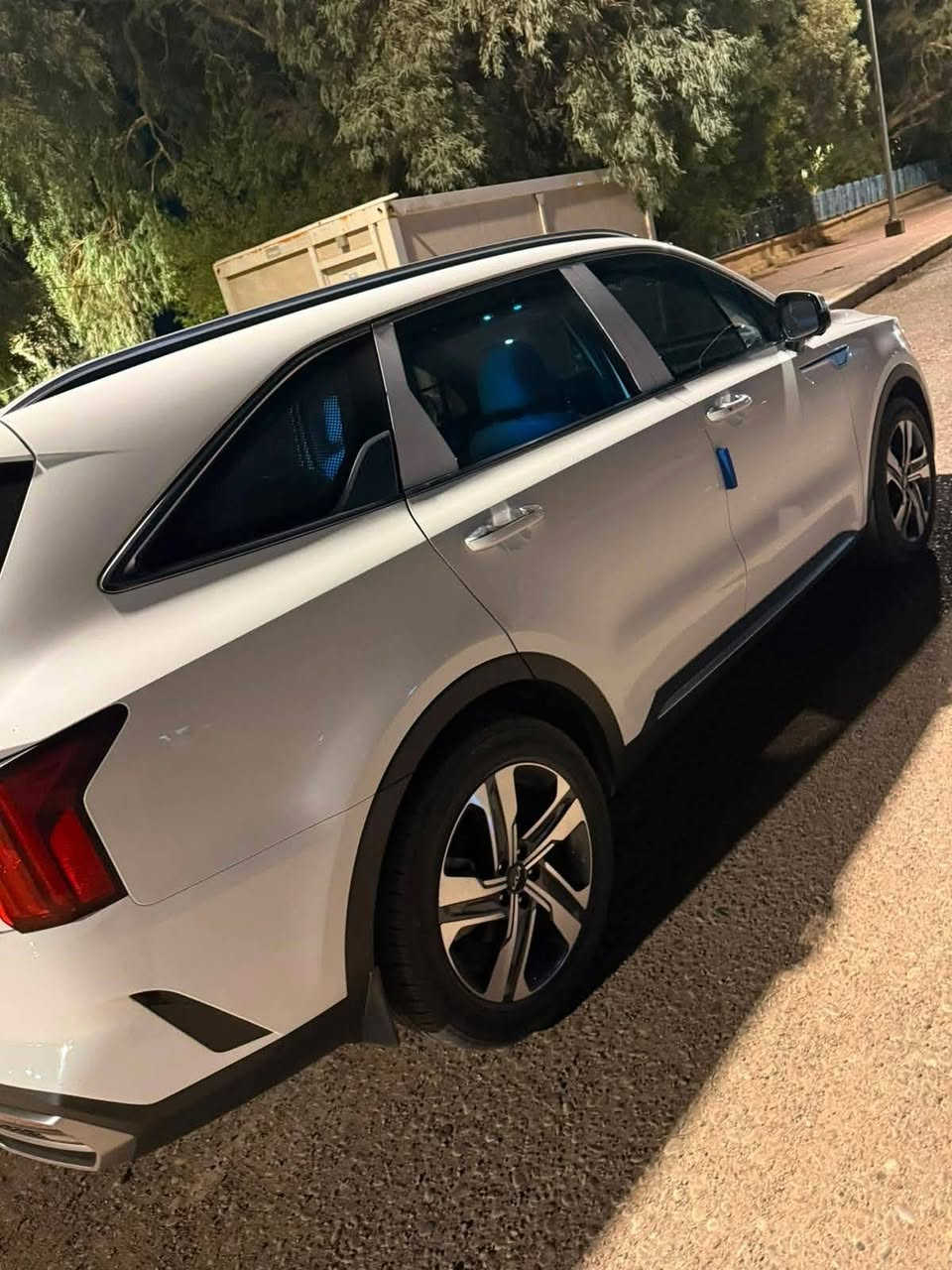 سورنتو موديل ٢٠٢٢ خليجي فول مواصفات بانوراما فورويل رقم بغداد بسمي محرك ٦ اسلندر السعر ٢٦٠ وبيهه مجال بسيط هذا رقم الموبايل ***********
