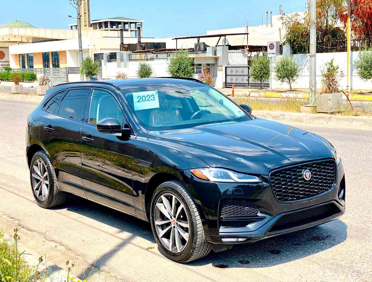 جاكوار  إف-بيس S  كلين
فول مواصفات 

4 سلندر 2000 توربو
2023
أسود 
 ماشي 11 الف

كاتىٰ أربيل

بدون ايرباك 
بدون دواخل
فقط تعديل PDR بسيط

مكان سياره : أربيل
 
السعر اتصل أو ارسل رسالة 
ملاحظة/ السيارة نظيفة جداً بدون اي نقص  
———-—————————
***********
موجود واتساب
