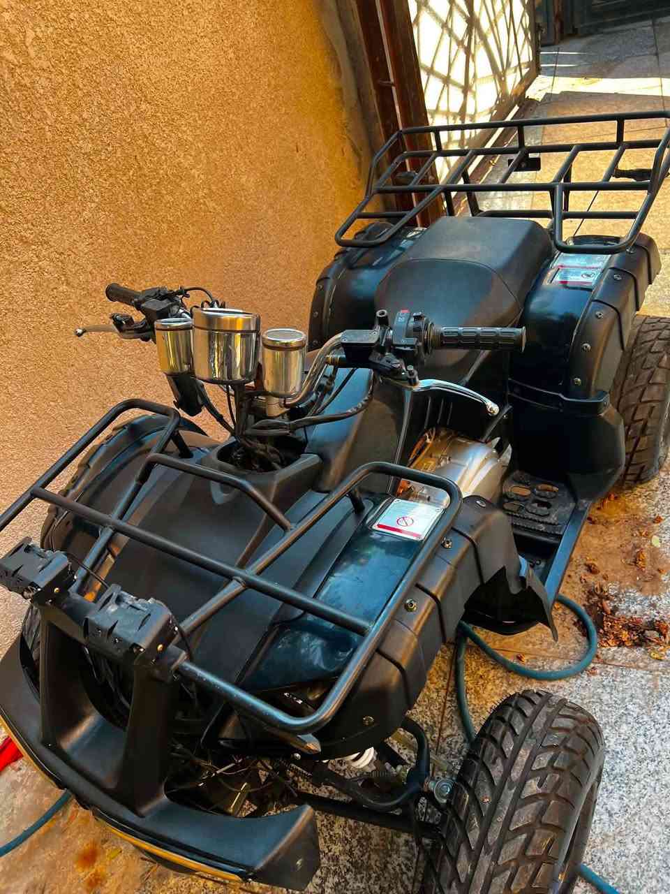 السلام عليكم دراجه رباعيه للبيع حجم 150cc الدراجه نضيفه كلش ومناقصها شي مكاني بغداد الجادريه سعر مليون ونص ***********
