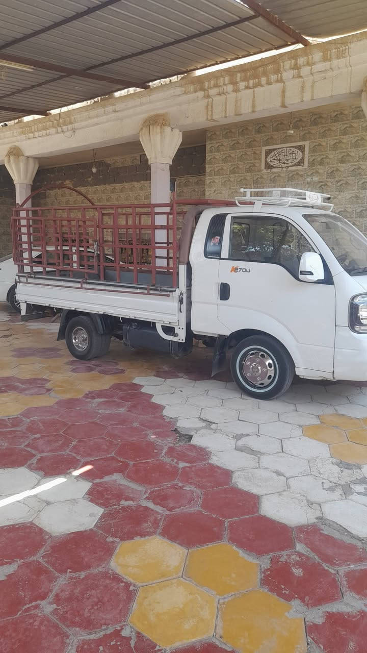 السلام عليكم 
كيا نثيه موديل ٢٠٢١ محرك كير حداديه شاصي رقم شاصي كل مكفول 
تخم تاير جديد الخلفي ١٣
تبريد شغال
السونار موجود 
السعر ١٢٧
العنوان كربلاء طويريج ***********
ملاحظة بدون المحجر والسوبايه
