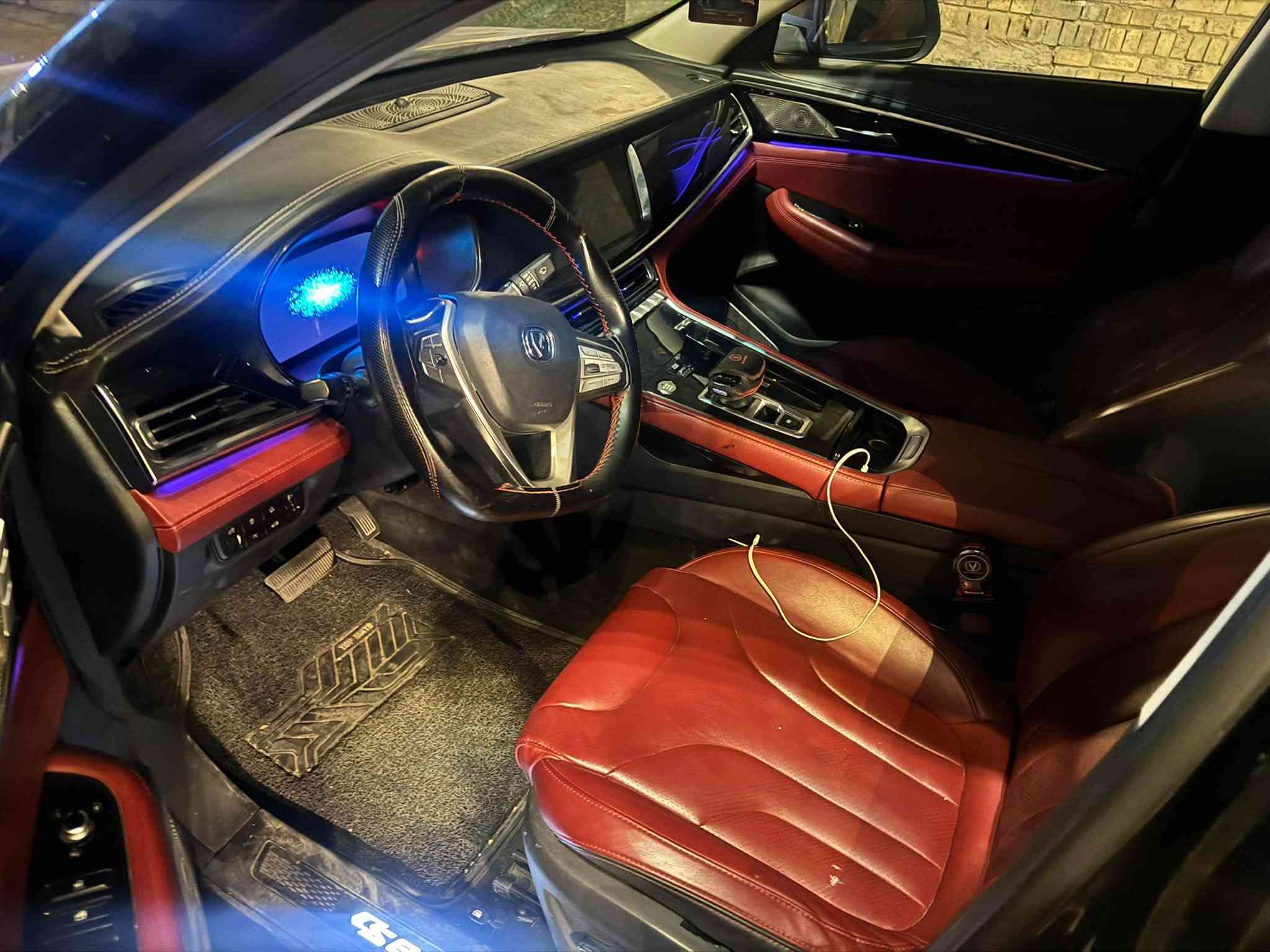 السلام عليكم
للبيع شانجان موديل 2022 فول مواصفات 

ماشية 81 الف كيلو متر

السعر 130 اوبي مجال 

***********
