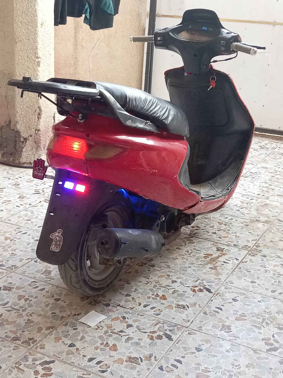 من رخصت الادم دراجه كرستال  للبيع بسعر مناسب دراج خير من الله  مكينه مجفته الله شاهد ماصالي شهر ودراجه مرتب كهربائية كله شغاله ومابه اي نقص ودراجه شوفت عينك وسعره 400وبيه مجال الخاص مفتوح رقم الهاتف *********** بي واتساب
