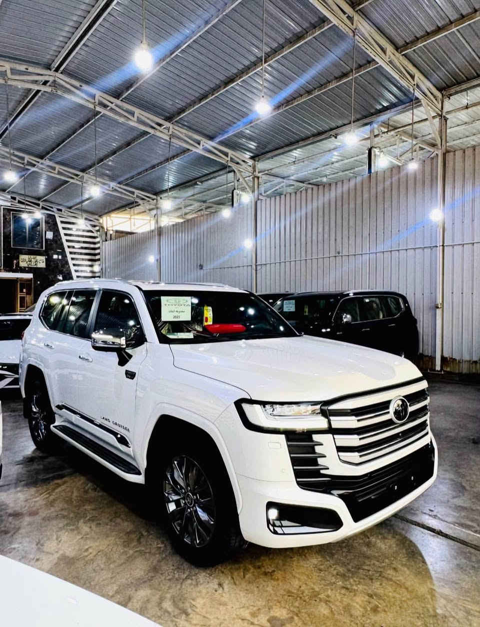 🔥👑 مجموعة الملك لتجارة السيارات الحديثة 👑🔥
عنوان الثقة • الفخامة • أفضل الأسعار

🚨متوفر جميع انواع الاندكروز 2026 + 2025 🚨

🔥 أسعار نار ودلال وحياكم الله وتدللون 
💵 البيع نقداً (كاش فقط)
📋 السعر شامل اللوحات المرورية – رقم بغداد

✨ أحدث إصدار TSS | فل مواصفات 1/1 ✨
           ✅ رادارات أمامية وخلفية ✅

🎁 ضمان ساس سنتين أو 40,000 كم 
🛢️ 8 تبديلات دهن مجانية🔧 8 فلاتر مجانية 
━━━━━━━━━━━━━━━━━━
🚗 قسم الزيرو 2026 

1️⃣ لاندكروزر GXR 1/1 (TSS) — أبيض 🤍

2️⃣ لاندكروزر GXR 1/1 (TSS) — أسود 🖤

3️⃣ لاندكروزر GXR Limited TSS Black Edition

4️⃣  لاندكروزر VX Limited BLACK EDITION TSS 

5️⃣ لاندكروزر VX Limited Twin Turbo TSS

6️⃣لاندكروزر  VXR HEV 2️⃣0️⃣2️⃣5️⃣
━━━━━━━━━━━━━━━━━━
🔥 أسعار VIP لا تُفوّت🚗 
السيارات جاهزة للتسليم الفوري⏳ الكمية محدودة...

📍 العنوان: بغداد – الكريعات – نهاية شارع المعارض

☎️***********

☎️***********

━━━━━━━━━━━━━━━━━━

👑 مجموعة الملك لتجارة السيارات الحديثةثقتكم رأس مالنا... ونوفر لكم أفضل المواصفات بأفضل الأسعار. أهلاً وسهلاً بكم.

نص مكتوب في الصور:
- TOYOTA LAND CRUISER 2025 | VXR HEV Hybrid | VXR ضمان تويوتا العراق ومرقم بغداد