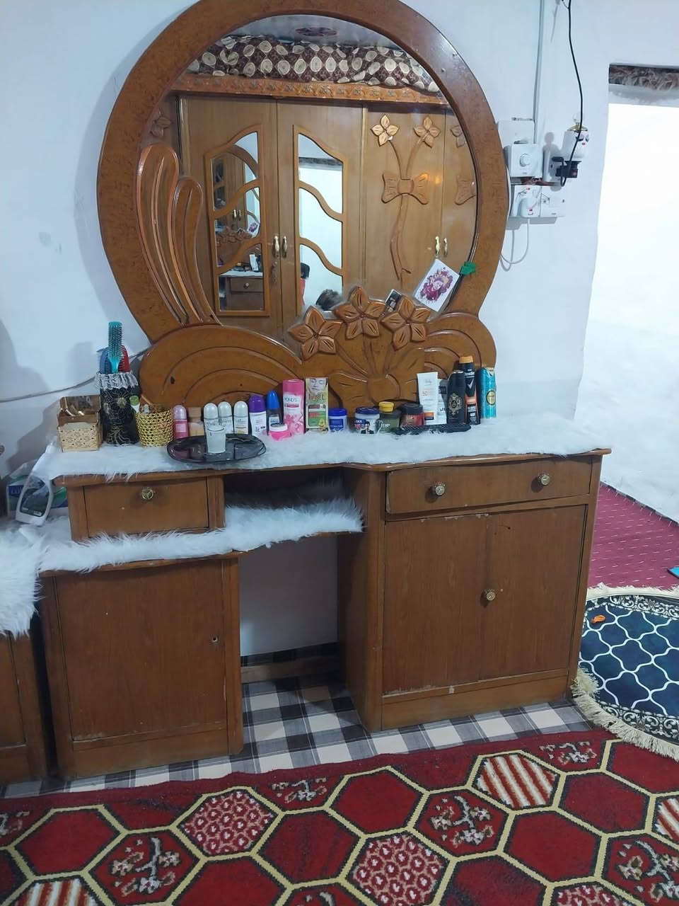 قرفه عراقيه تزكام مستعجله على بيع الشراي والسفسار على هذا الرقم***********
