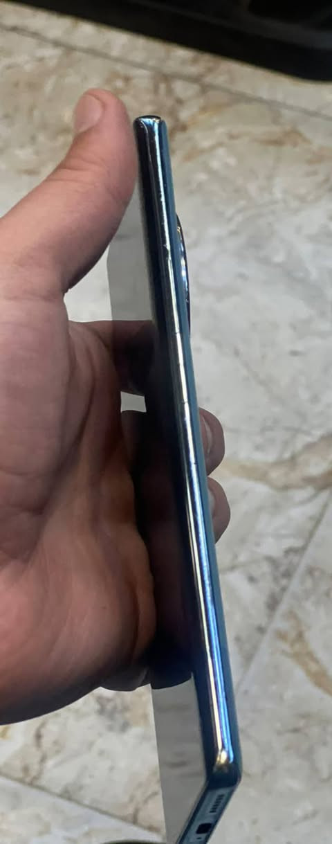 نفنكس زيرو 40 5g/ ذاكره 512رام 8+8يعني 16/ جهاز 120 فريم/ بطاريه 5000 )ملحقات كامله /سعر275/رقمي ***********مكاني بغداد
