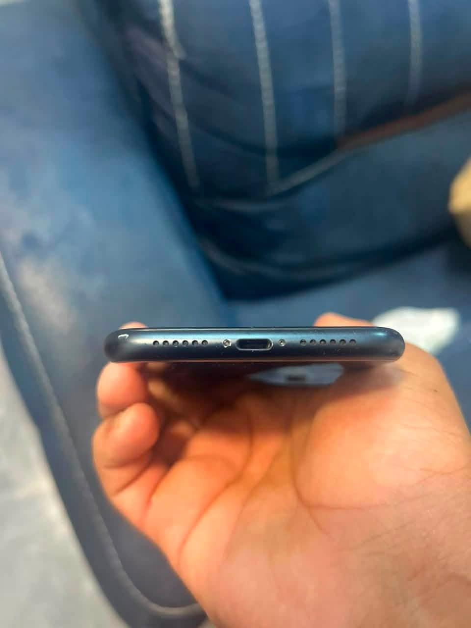 السلام عليكم ايفون Xr تلفون نضيف كلشي ما مبدل بي شرط الفحص بطاريه 81 ذاكره 64 سعره 150 وبي مجال حك الجيه 
شراي يتصل ***********
مكاني ديالى بعقوبه جسر الشريف
