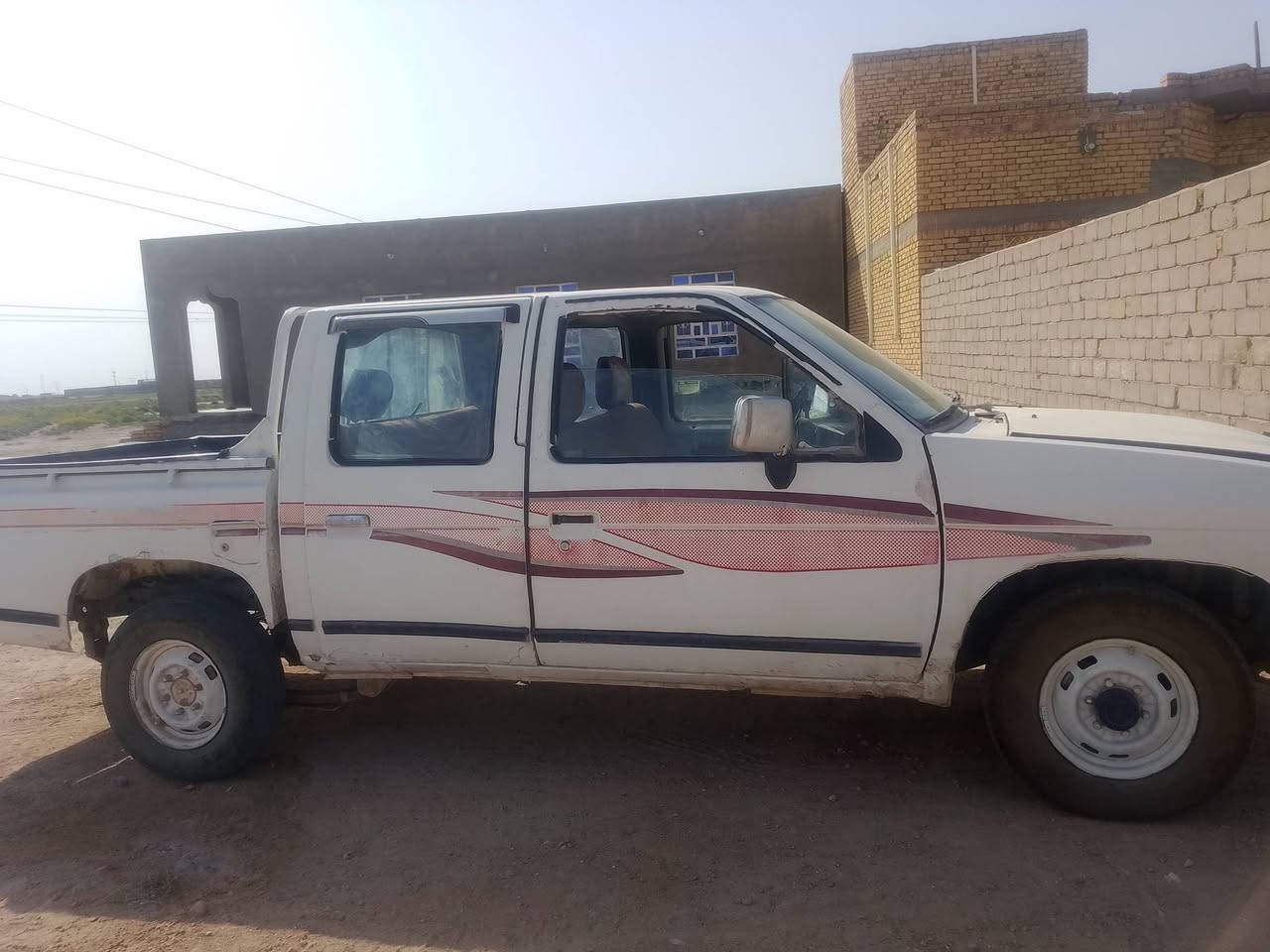 سلام عليكم نيسان للبيع موديل 1993
رقم اصفر مثنى المالك يبصم من الصبح طايفه الهه سنتين 

السعر 20وبيها مجال للتواصل ***********
