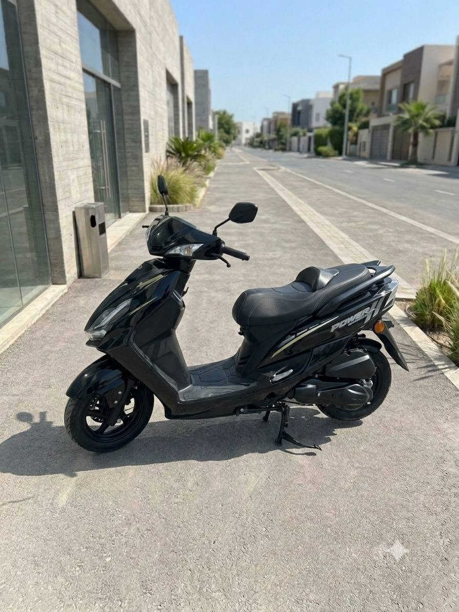 للبيع: دراجة شحن T-MAX (شعار الأسد) موديل 2026
السعر: 1,400,000 دينار.

الحالة: شبه جديدة (بالنايلون / ممشى قليل جداً).

الأداء والسرعة: السرعة 100 كم/س (حقيقي).

المواصفات الفنية: محرك (ملف) 3000 واط | بطارية ليثيوم 35 أمبير.

الإطارات: حجم كبير 12 (جبلي).

التحويلات: 3 سرعات + كيربك (R).

الملحقات: 2 سويج + 2 كارت + 2 بصمة.

الموقع: بغداد - ساحة الموال.

للإتصال أو الواتساب: ***********
