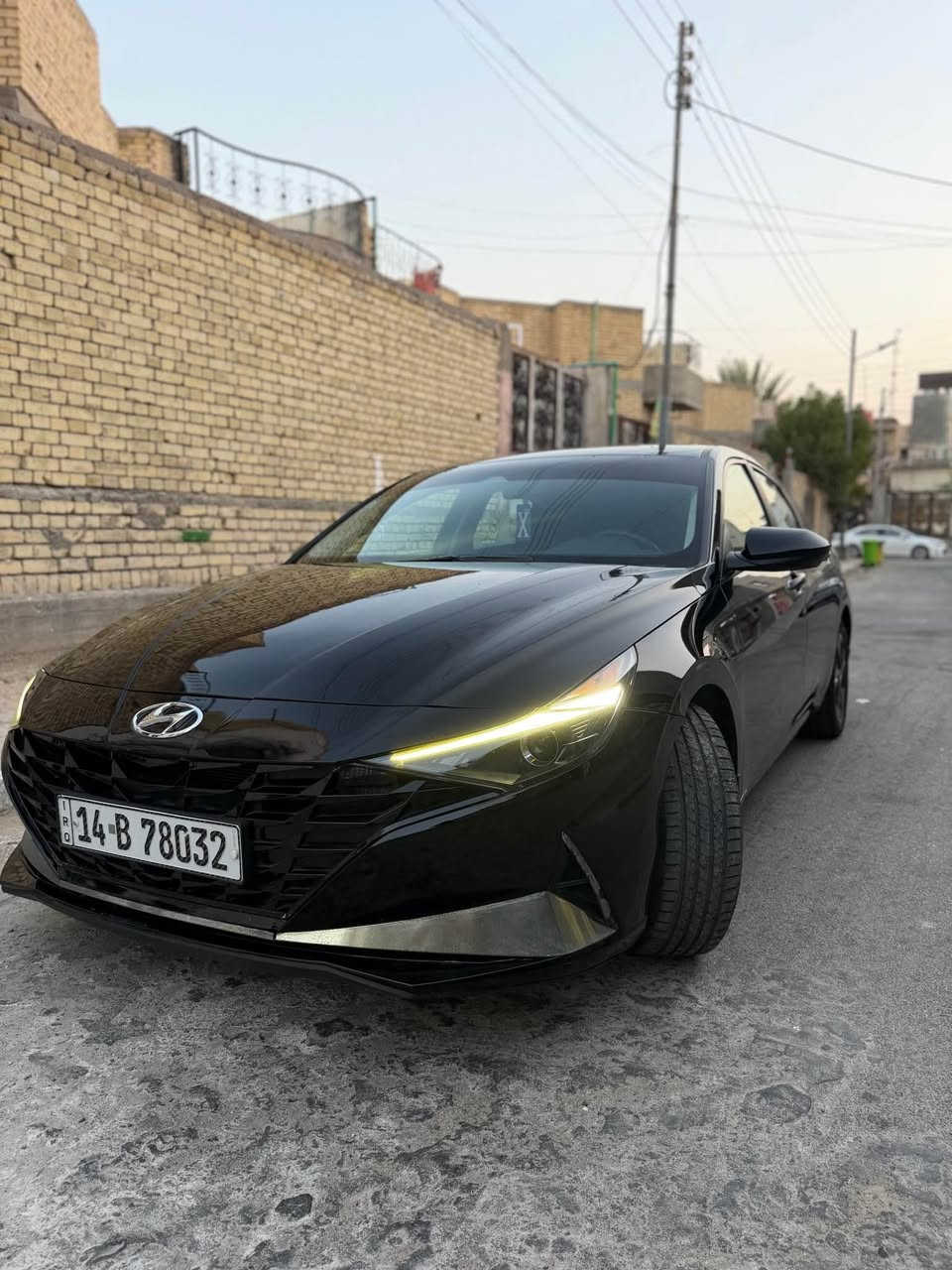 السلام عليكم سياره النترا لون اسود 2023 ماشيه 93الف 
وارد امريكي حادثه جهة الأيمن جاملغ مبدل ومصبوغ ولبنيد مصبوغ فقط سيارة معوقين ولمعوق جاهز للوكاله فول مواصفات ماعدا لفتحه تحكمات رادار جانبي وأمامي والمواصفات المعروفه 
سياره نضيفه بعد احله من صور تجي وتشوفه بعينك سعر لسياره 140ورقه وبيها مجال *********** البصرة, العراق
