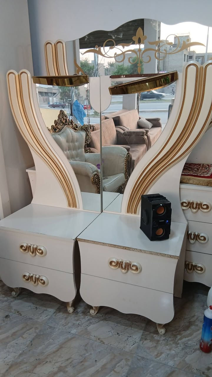 غرفه تركيه نضافه 95بلميه 9قطع
الشراي يخابرني ويدلل ***********
