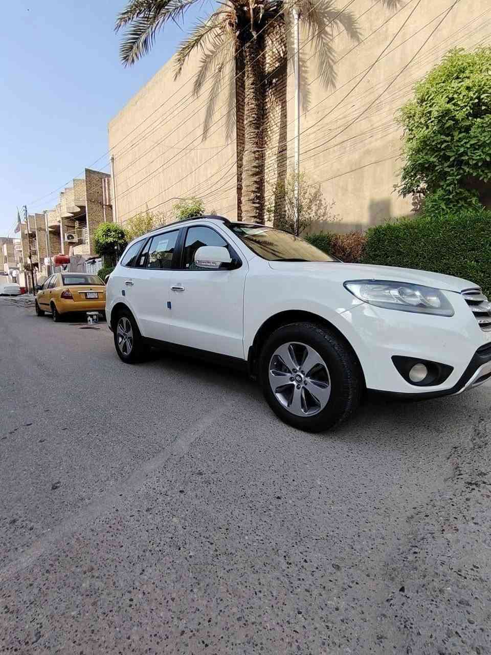 سنتافية • موديل ٢٠١٢ • رقم بغداد