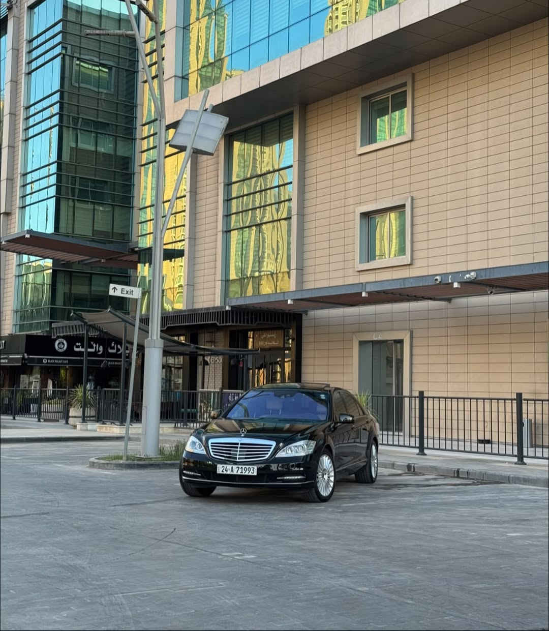 مرسيدس بنز S350
موديل  2011
وارد الماني ..
بدون ضرر صبغ فقط اجزاء البلاستيك..
مغلفة PPF بالكامل  ضمان 10 سنوات ..
بدون شخوط بدون جراد ..
تخم تاير  جديد ..
ماشية 242الف كيلو ..
صفر مسج ..  
 مواصفاتها..
اربع مقاعد  كهرباء تدفئة وتبريد 
بانوراما 
ناظور ليلي 
نقطة عمياء
ابواب شفط 
رادار ..
سماعات هارمن كاردن 
كاميرا 
جامه اماميه بوليرايز بلادي 
وخمس بردات كهرباء ..
السياره جاهزه وبدون نقص 
مكانها اربيل
السعر 220. وبيها مجال 
***********

***********
