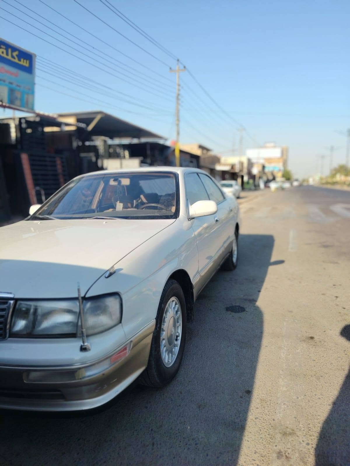 سلام عليكم للبيع بطه منفصل مديل 1995 سياره جاهزه تبريد حداديه مكينه كله جديد كهربائيات كله شغاله سنتر لك شغال رقمه بغداد نكليزي بسمنه السياره مكفوله من كص ونقل جثه مصبوغه عام جماليه السعر 60وبيها مجال اخوان مكلف بنشر اتصال ع رقم ***********
