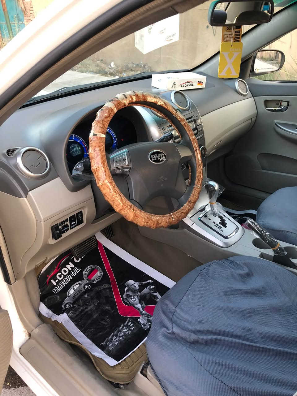 السلام عليكم byd g3 اوتماتيك ماشيه ١٢٧ السياره بلادية ع وضع الشركه مابيه اي نقص تراي وين ميعجبك رقم بغداد انكليزي بسمي العنوان بغداد ألشعب سعر٦٢وبيهة مجال موبايل***********

