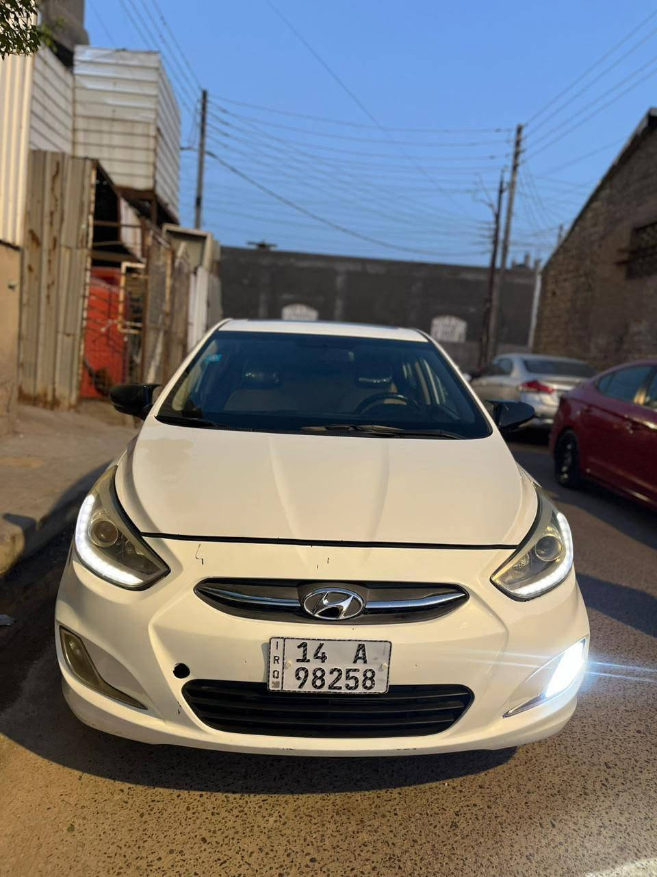 سلام عليكم اكسنت موديل 18 خليجي فول مواصفات سياره كفاله من صبغ وتبديل مكينه مبدل كازكيت البدي شوف العين احسن بيها بس ثنين بارد سياره نضيفه ماشيه 123 بكان سياره الجمهورية سعرها 100 وبيها مجال قليل 
*********** البصرة, العراق
