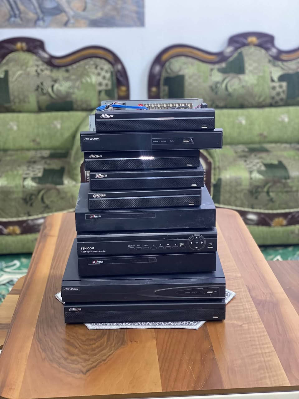 السلام عليكم 
اجهزة للبيع 
هيك فجن DVR 8CH 2M
داهوا DVR 4CH 4K
هيك فجن NVR 16CH 6M دبل هارد
داهوا NVR 4CH 2M
داهوا NVR 5CH 6 ميكا
داهوا DVR 4CH 5M
داهوا DVR 16CH 5M دبل هارد
داهوا NVR 4CH 2M
ملاحضة الجميع شغال 
مفحوصات 
يوجد توصيل 
ويوجد كامرات مستخدمة للبيع 
Ip كامرا 
***********
ملاحضة !!!!!!!!!!! 
السعر خاص تريدهن شلعة وحدة احسبهن الك سعر مرتب

