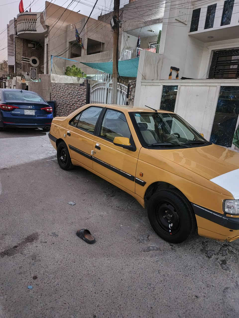 السلام عليكم بيجو لميس مديل ١٥ مكفولة عدة الدوسات 
السعر٤٢ وبيهة مجال عنواني بغداد الجديدة للاستفسار
***********
