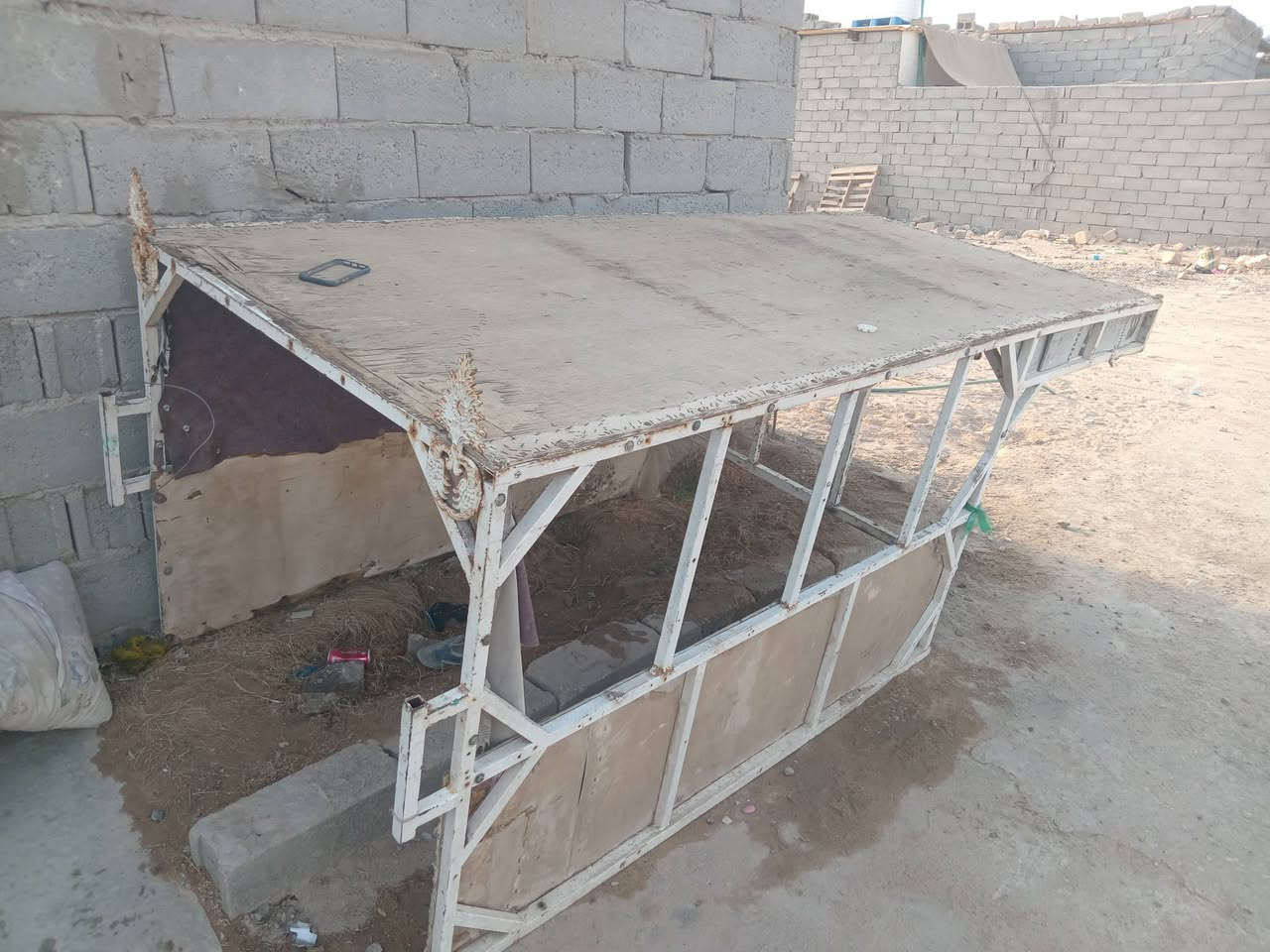 سلام عليكم لبيع محجر نضيف لمكان لنجف سعر خاص ***********
