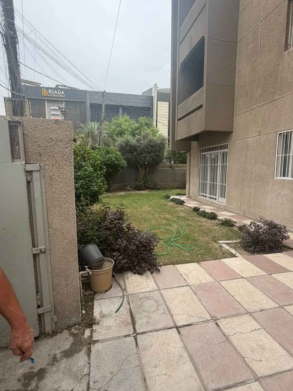 الكرادة • بناية ركن • ١٢ وحدة