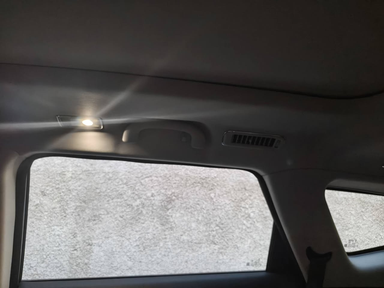 سياره S09 سبعه راكب فول سياره زيرو مماشيه ثلاثة أماكن تبريد مركزي تشغيل عن بعد مكاني بغداد بياع الشرطه الرابعه تلفون *********** السعر 34 مليون وبيه مجال
