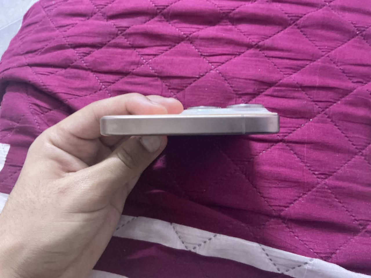ايفون ١٦بروماكس صيني جهاز اشتريته  وما مستعلمه حتى ايكلود ممخلي بي شاحنته و كارتونه مالته موجوده سعره ٢٠٠ وبي مجال للشراي مكاني بغداد مدينه صدر ***********

