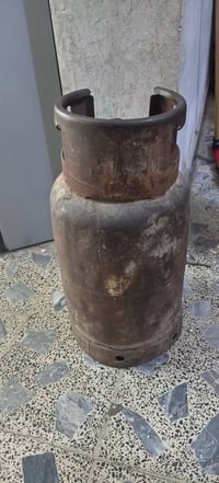 قنينة غاز • تنور • للبيع