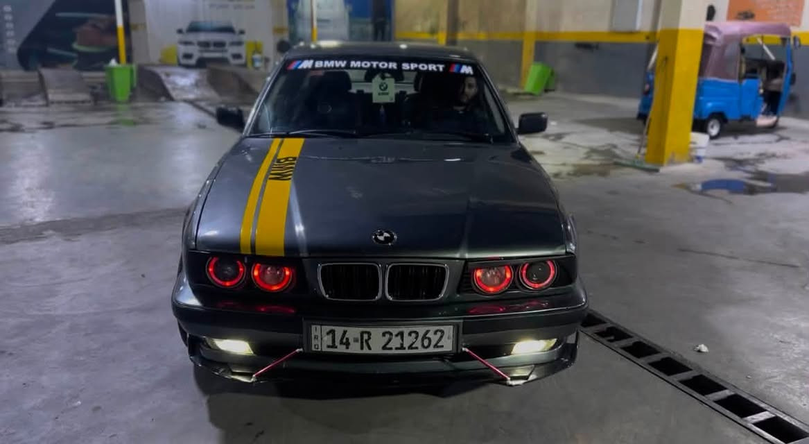 BMW525
1️⃣مسكر فانوس كير مكينه مكفولات اكسل المرغوب مال تفحيط 

2️⃣كهربائات من البنيد لصندوك شغالات +باتري جديد 

3️⃣منضومة زنون عالي وناصي وكشافات واشايار كدام و وره وجانبيات💡

4️⃣منظومة تبريد كلها جديده والتبريد ثلج ❄️

5️⃣منضومة سماعات +تويترات +دبل دمام مضخم صوت

6️⃣حديديه جديده من الطول لطول 🛠️

7️⃣السياره مكفوله كفاله عامه من الضربه والمعجون والخياس

8️⃣ويل اصلي +تخم تاير جديد 🛞

9️⃣كشنات جلد بيهن تدفئه وتبريد بلكشنات 

🔟سنتر لوك شغال تقفل السياره بيبان وصندوك وقبق البانزين

1️⃣1️⃣رقم بصره دولي سنويه ل2030 ملاحظه السياره باسمي

⭕️ملاحظه السياره بيها شلعه ومعدل وترايك شرط 200 وشيل يدك من الستيرن على الثبات والرزانه لبيها والسياره بلواقع احلى بهواي من الصور

💰السعر / 55 وبيها مجال قليل 

🏛️العنوان/ العراق_ميسان العماره 

📞رقم الهاتف/ ***********
