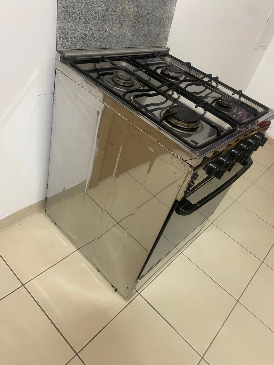 طباخ نظيف اخو الجديد للبيع
***********
