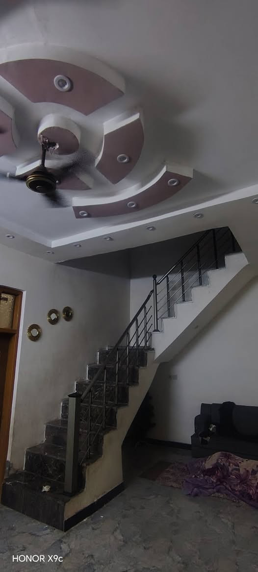 الدار للبيع 220متر
زراعي بناء حديث غرفتين 5x5
صاله 10x5
مطبخ 5x5
استقبال 8x4
صب كونكريت ارضيه بور سلين إيطالي درج مرمر محجر المنيوم بناء طابوق خدمات ماء كهرباء سوق مدارس يبعد عن الشارع العام 50متر شارع تقاطع النهروان السيطره جرف النداف منطقه قريه 10 قرب صيدليه النموذجيه قريه 10
***********
***********
