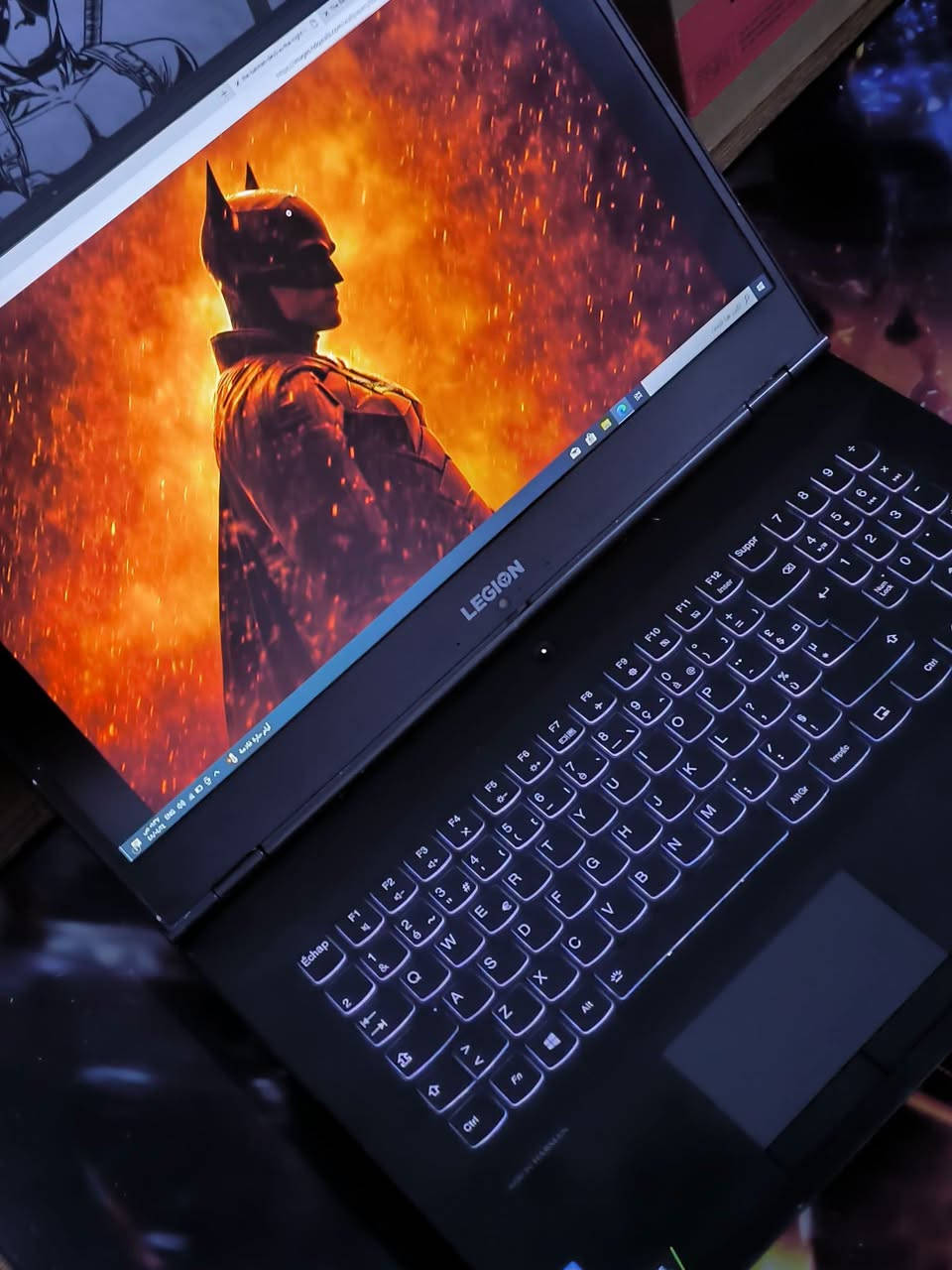 بمعالج i7 وكرت شاشه RTX 2060 بشاشه حجم 17.3 (144Hz)
Lenovo Legion Y540
CPU: Intel Core i7 th 9750H
RAM: 16GB DDR4 3200MHZ 
Storage: 1TB SSD M.2 
GPU1: INTEL GRAPHICS 8GB 
GPU2: NVIDIA GEFORCE RTX 2060 6GB 
SCREEN: 17.3 FHD 144
نضيفه كلش بحاله جديد
حراره ممتازه تحت الضغط فحص FurMark بعد 7 دقايق الحرارة تحت 70
نسبة البطارية: 86% 
ملحقاتها شاحنتها الأصلية 
مكاني بغداد الأمين الثانيه 
متوفر استلام مباشر او توصيل لكل العراق 
تواصل واتساب فقط
***********
