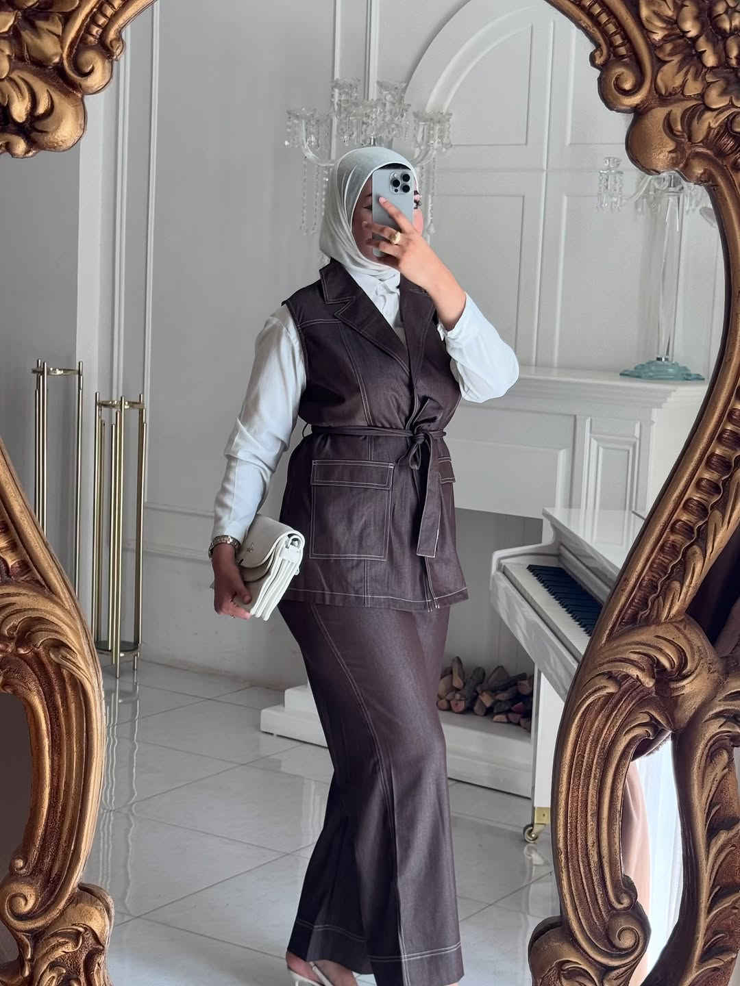 سوت رسمي يلك خامه تركيه متوفر بااكثر من لون 

قياساع خاصه وعاديه😉

كل ما تحتاجينه لجمال لا يقاوم  خبرتنا تضمن لكِ إطلالة ساحرة 📍 العنوان: السماوة - الغربي، شارع الدفاع المدني 📞 للحجز والاستفسار: *********** 
#اكسبلور #بغداد #سماوه #ملابس #يومياتي

