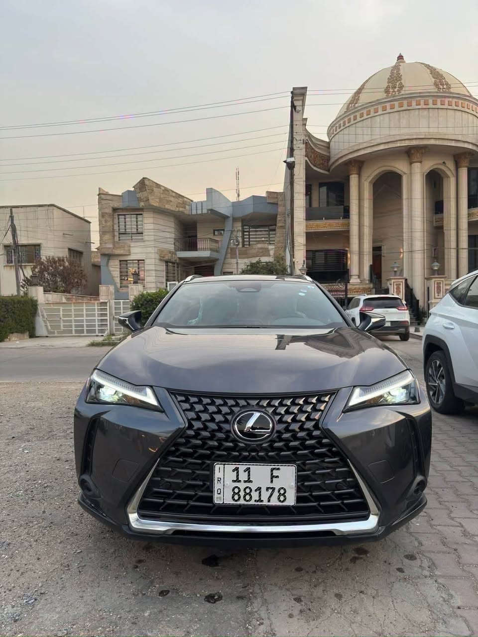 السلام عليكمLexus ux 300h سياره وارد امريكي للبيع
موديل 2025  السياره ماشيه 740mi   هايبرد حادث بسيط للتواصل والاستفسار ع الرقم ***********
