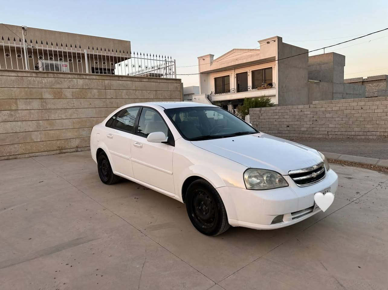اوبترا موديل 2010 كير عادي سيار بيه جملغ صبغ بدون دواخل و حالوب  سنويه منتهي  بي بيطاقه بنزين 
مكينه و كير شرط تبريد ثلج 
سعر ٥٨ ورقه 
عنوان كركوك 
***********
