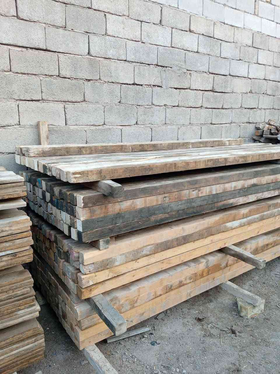 قالب خشب للبيع
العدد 5مكعب 
لوح 3متر 1مكعب 
سير 3متر 1مكعب 
سير متر ونص 1مكعب 
سير ابو المتر 2مكعب 
العنوان البصره 
سعر مليونين 
***********
