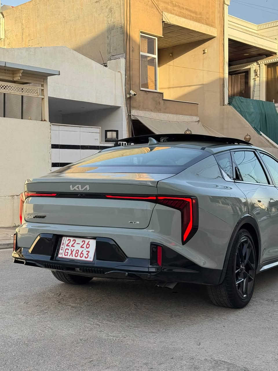 السلام عليكم للبيع k4 GTLine 1/1 2025
مواصفات امريكية

بصمة 
تشغيل عن بعد شاحن وايرلس
فتحة سقف بانوراما
مقاعد خزن كهرباء + تبريد 
رادارات امامية قيادة ذاتية والحفاظ على المسار رادارات جانبية نقط عمياء
رادارات محيطيه  تنبيه عبور + بريك ذاتي 
شفتات ستيرن 
لدات نهارية امامية 
بك لايت خلفي لد شمعة
لدات داخليه متغير كل الالوان 
سستم  صوت هارمن كاردن
مكينة 1.6 تيربو 🚀
ويل كب 17 اسود 
شاشة كبيرة  لمس مع عدادات ديجيتال
كاميرا خلفية دوارة
وضعيات قيادة  نورمال سبورت
حساس هواء اطارات
اشاير بالمري
صندوق ذكي
مقاعد جلد اسود وابيض داخل لونين 
تدفئه + تبريد مقاعد اماميه 
مقاعد خزن ميموري
لايتات زينون 6 عدسات 
اشاير ديجيتال مع الكاميرا
وباقي المواصفات المعروفة
ماشيه 38.000km 
السعر : 198 ورقه وبيه مجال قليل 
مكان السياره اربيل 
للاستفسار : ***********
