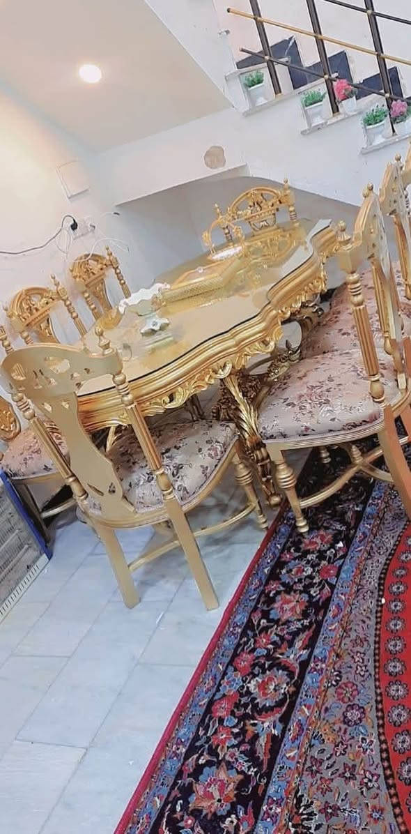 ميز طعام زان مصري ملكي كلش ضخم وجبير 8كراسي سعره مليون 250وبيه مجال الشراي يتواصل  على الرقم *********** 
***********
