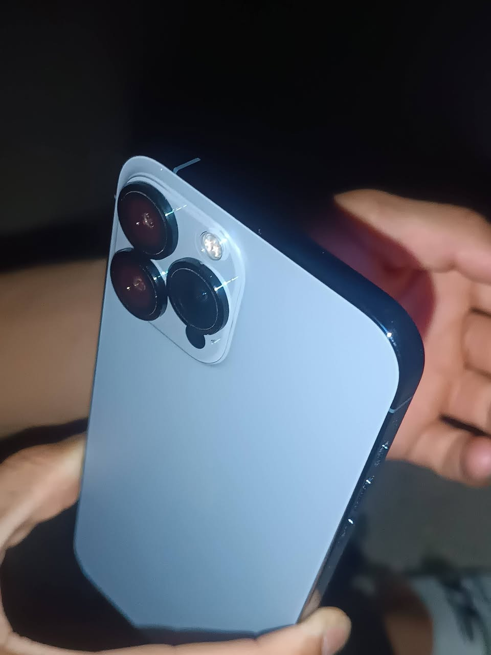 ايفون 13 pro max كلشي بلادي فقط بطاريه مرفوعه من88 مرفوعه الى 91 سعره 625 وبي مجال مكاني كركوك استفسار اتصل علا رقم ***********
