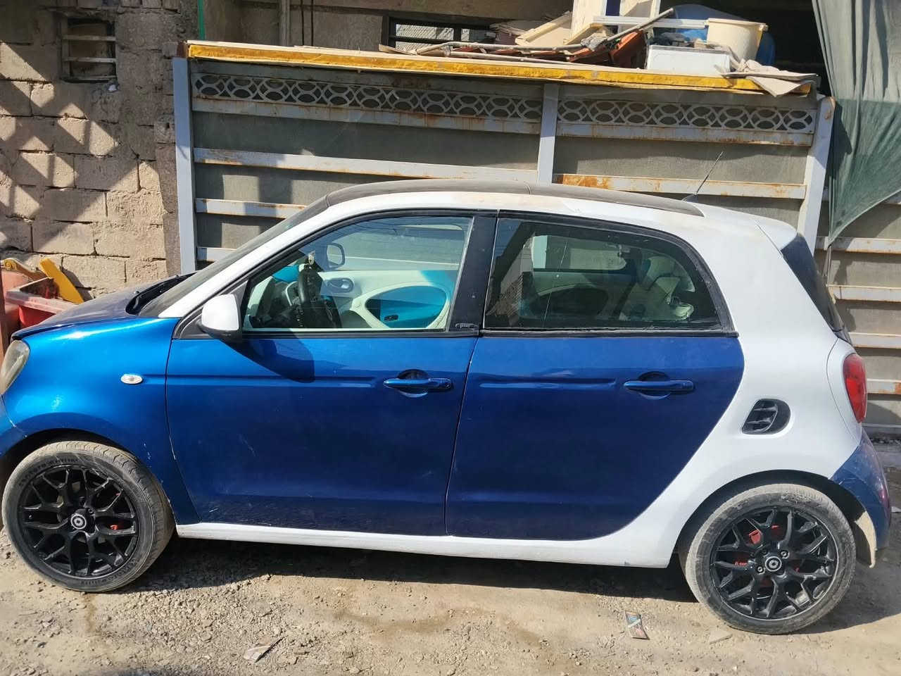 سياره سمورت موديل 2016 بيهه ضربه بل باب معمره سياره كامله رقم اربيل تبريد شغال كلشي شغال مابيهه نقص حساحات شغاله سياره 90ورقه وبيهه مجال الرقم؛ ***********
