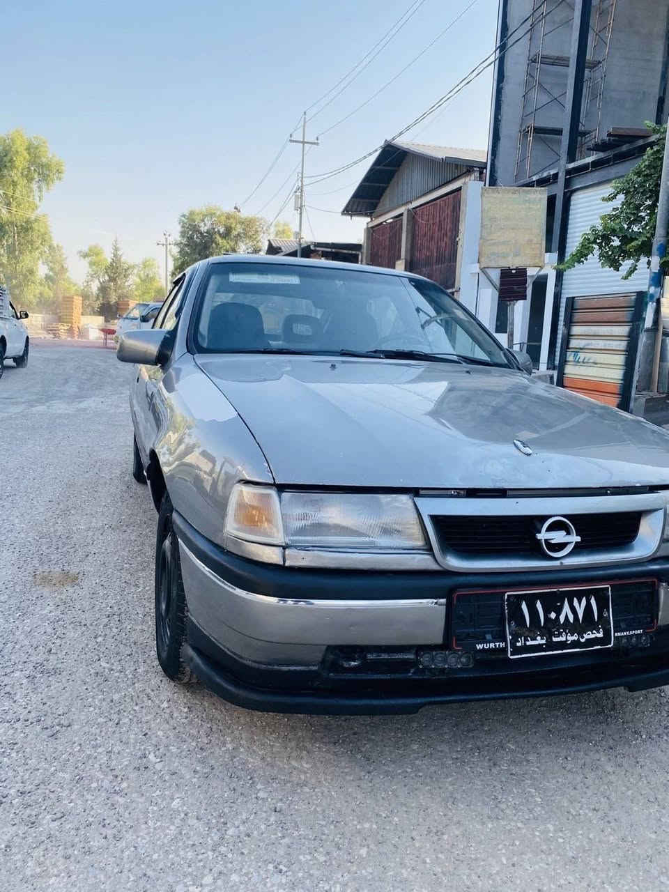 سلاو سه ياره بؤ فرؤشتن ؤبل فيكترا مؤديل 1992 كامل كراوه 1995  مه كينه ي 16 قايش بأنه جيرو مه كينه ي  مه زبووته بي كيشه يه  سه نا وي نيناوه يه وه كه لاشي له كه لا ئاولات مه زبووته  سه حري 22 وه ره قه مه عه ملايك تيدايه ره قم ***********  تيبيني كؤرينه وه ناكم له كه ل هيج سه ياريك بأس فرؤشتنه أربيل, العراق
