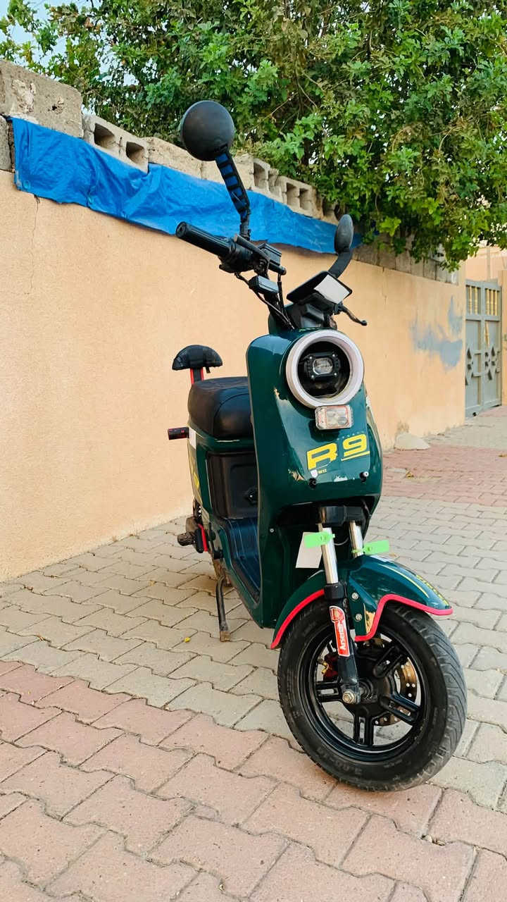 سلام عليكم دراجه شحن للبيع نوعR9 دراجه حلوه ونضيفه وبطاريتها جدد السعر 380وبيها مجال بسيط للشراي *********** مو شراي لاتدخل خاص
